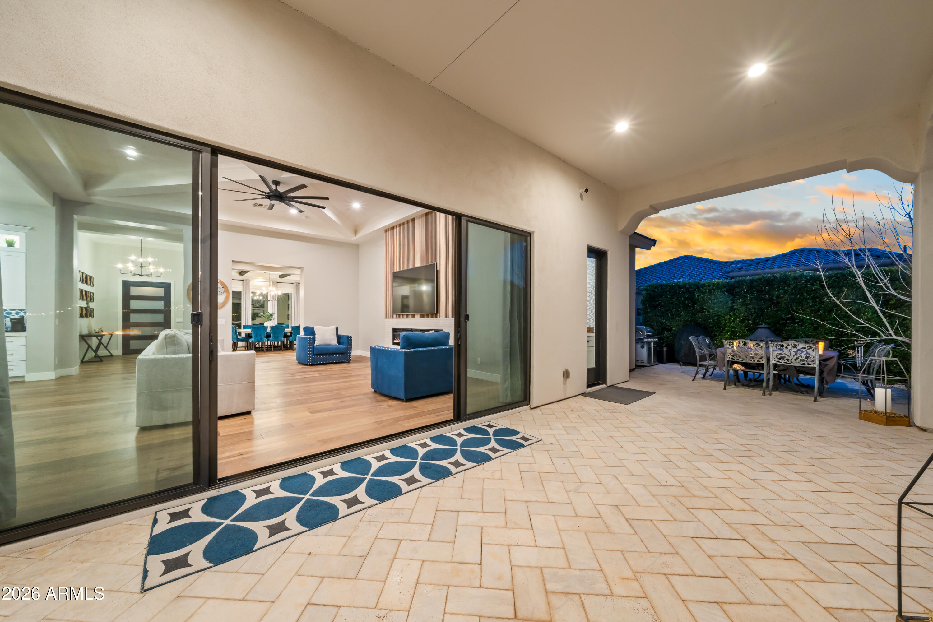 ENCANTO REAL - Residential