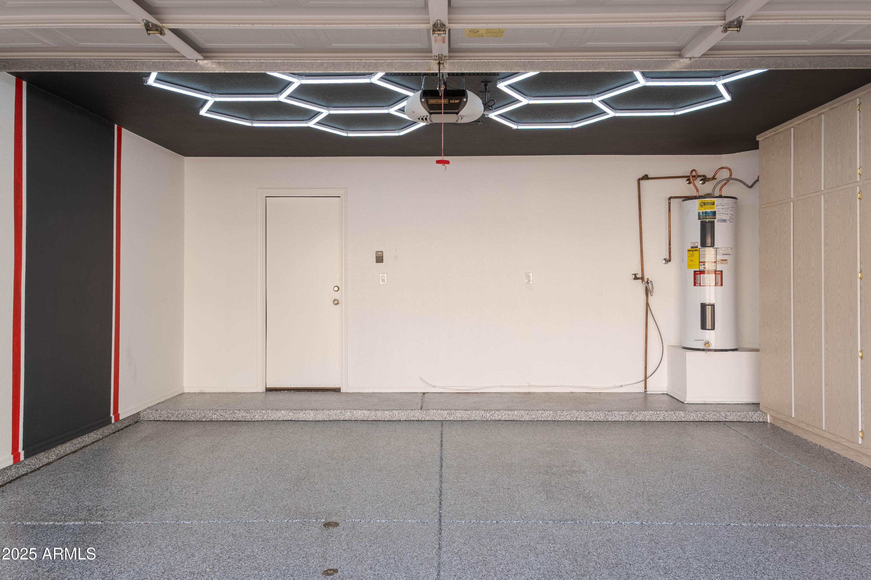 625 N HAMILTON Street 27