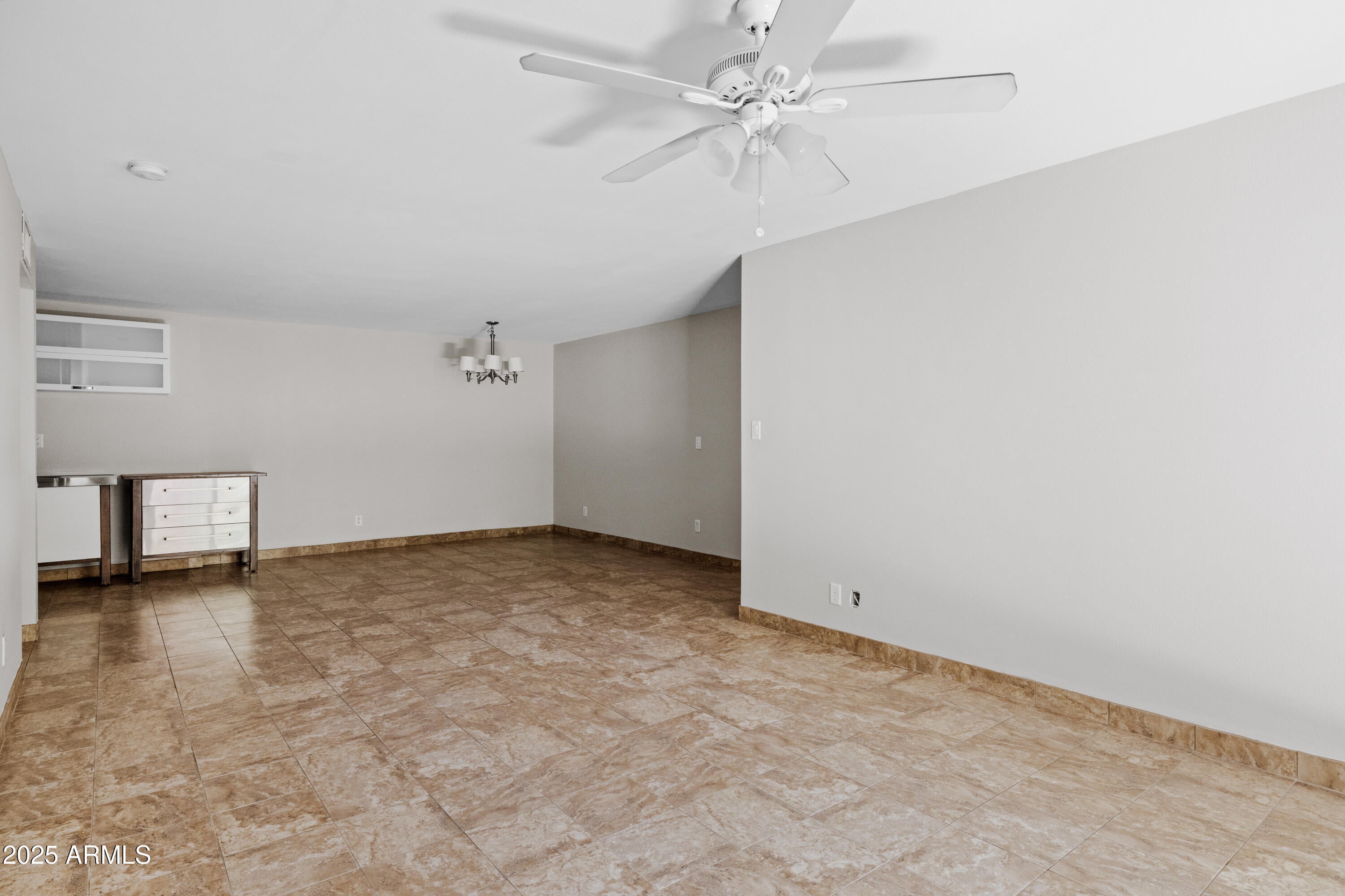 5525 E THOMAS Road R11