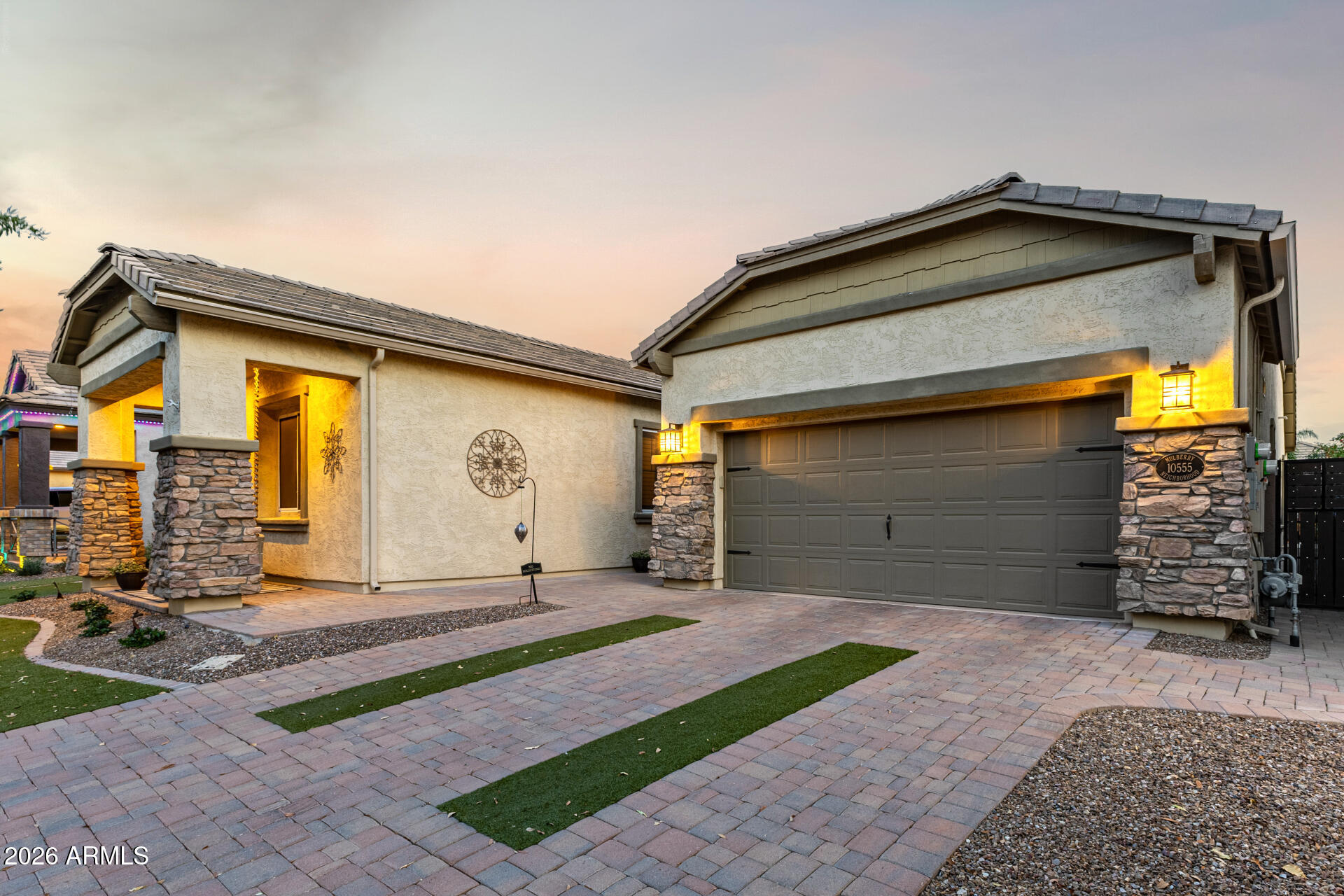 10555 E MENDOZA Avenue