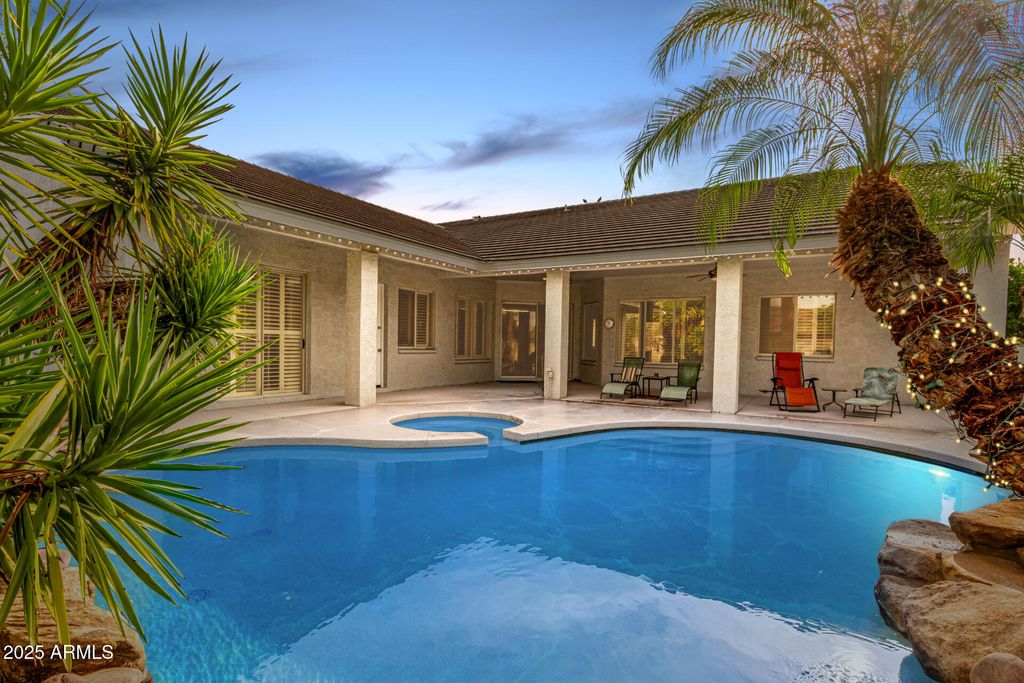 Photo of 11814 N 56 Drive, Glendale, AZ 85304 (MLS # 6952313)