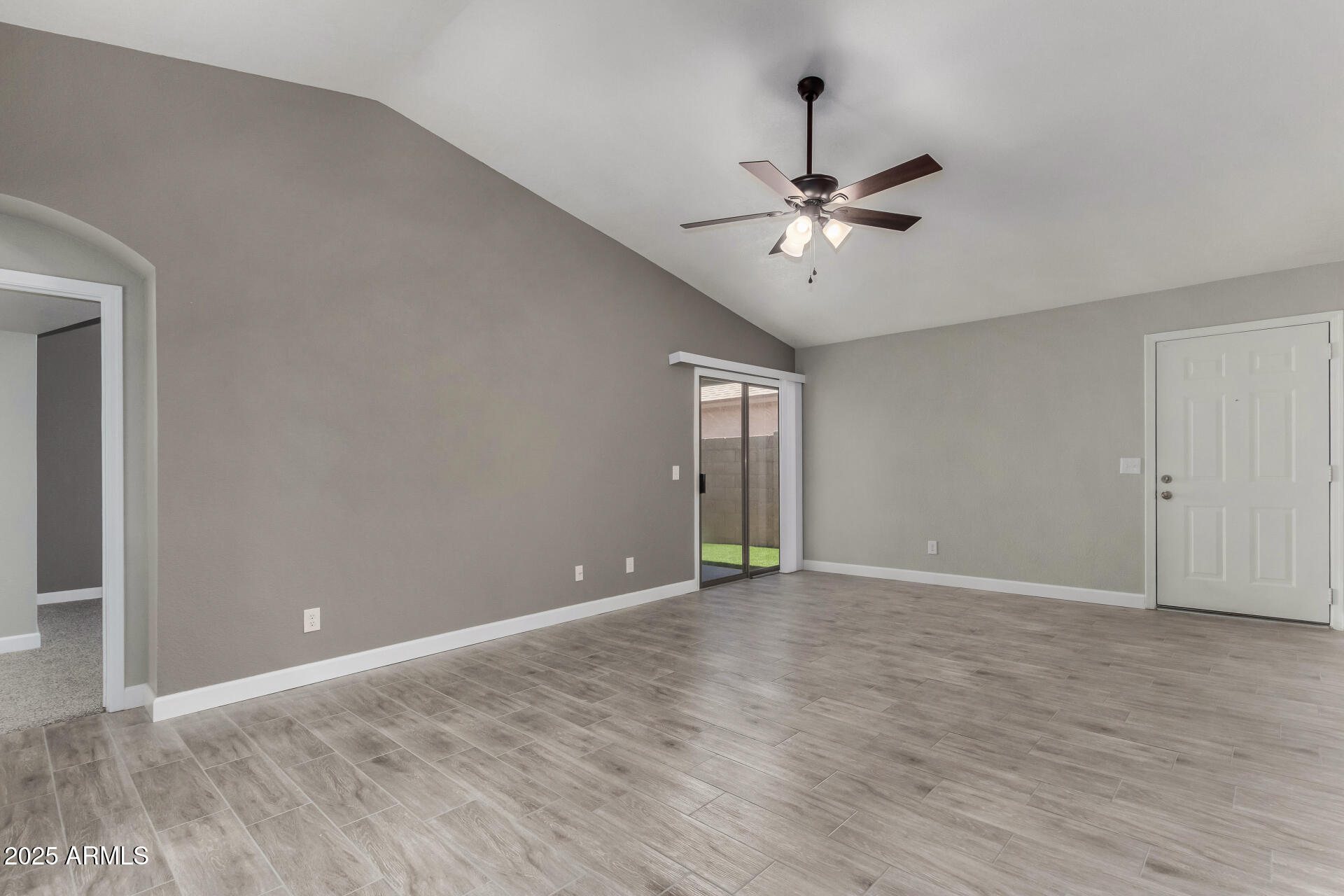 8720 W WILLOWBROOK Drive