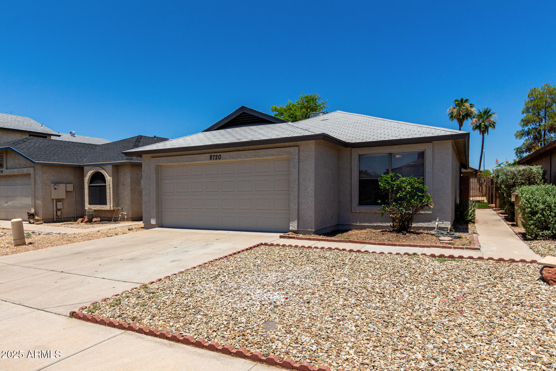 8720 W WILLOWBROOK Drive