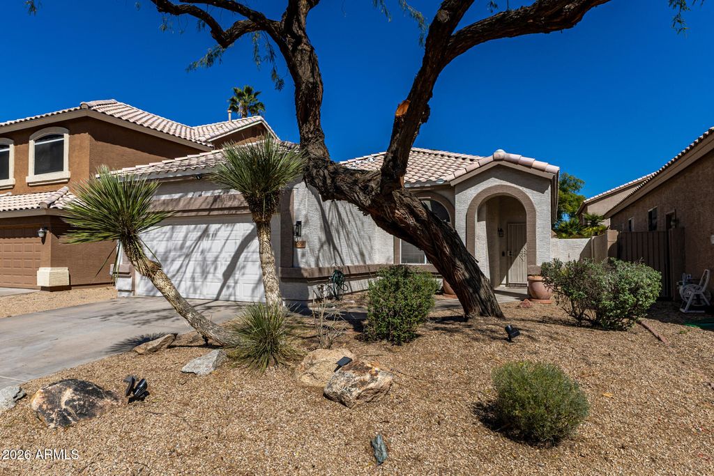Photo of 4650 W Binner Drive, Chandler, AZ 85226 (MLS # 6997953)