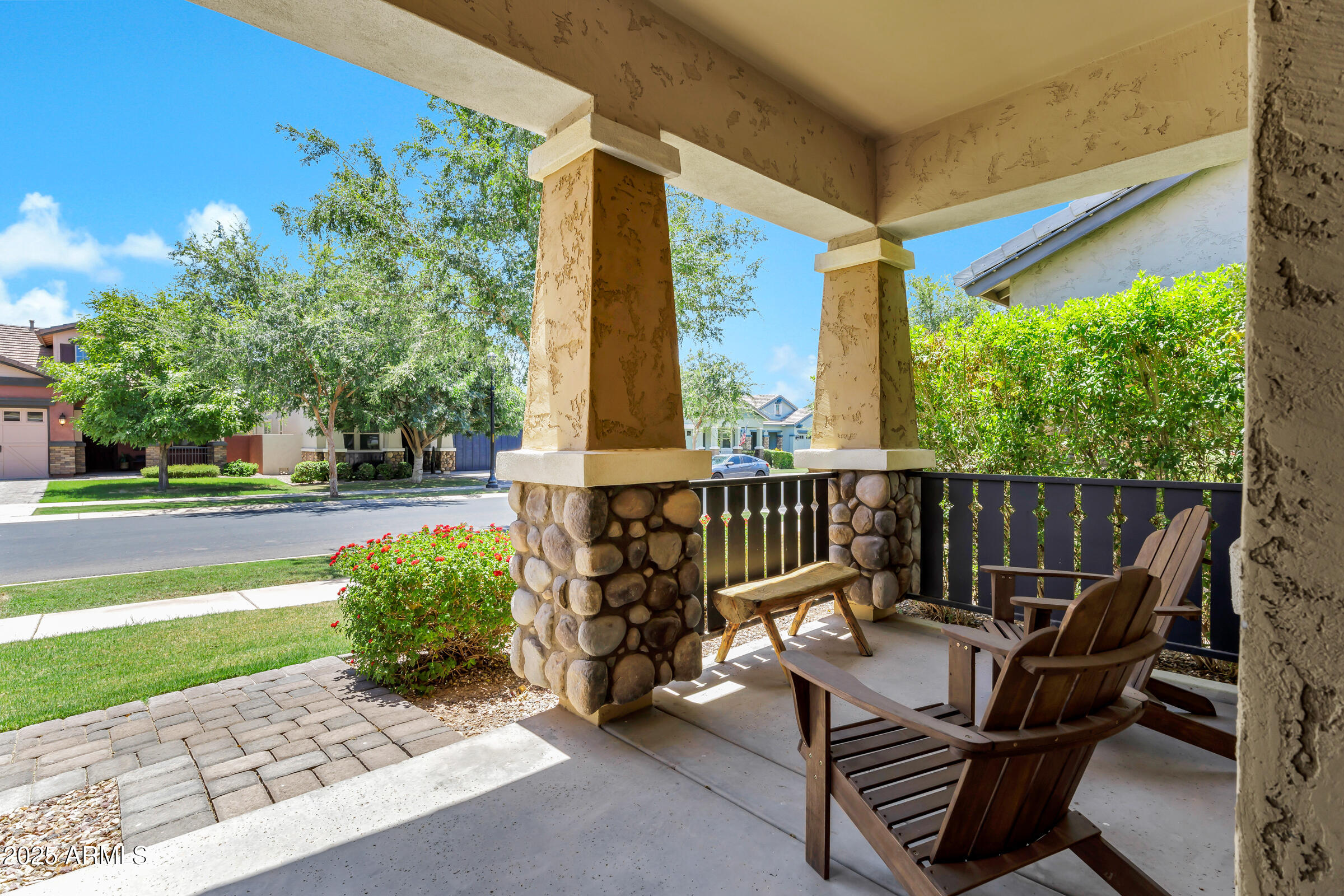 3122 E APPALOOSA Road