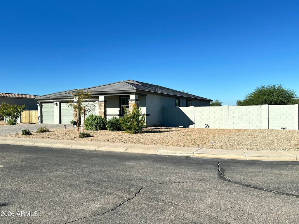 Photo of 105 S Tuscany Court, Casa Grande, AZ 85122 (MLS # 7088840)