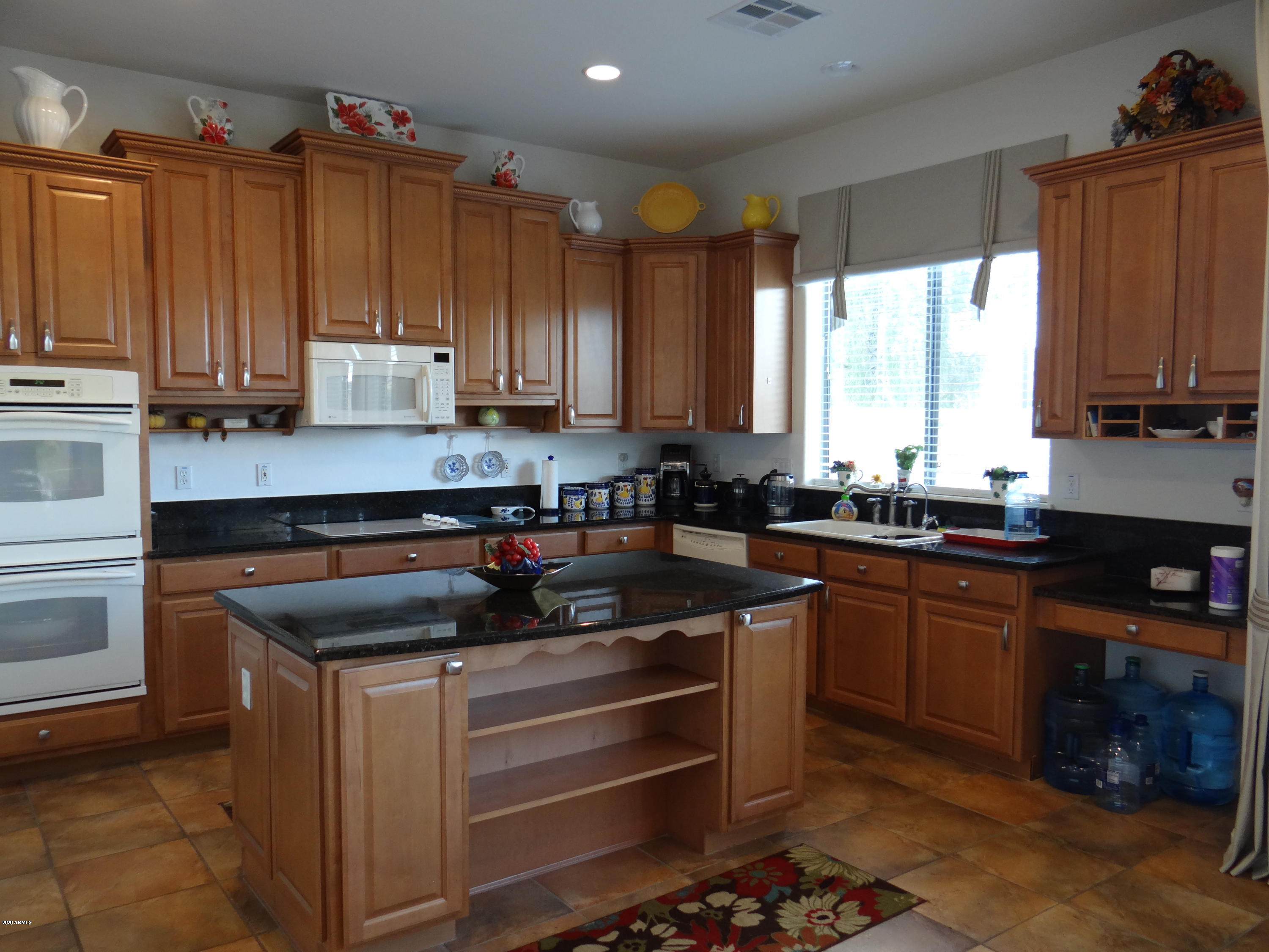 18232 W LAS CRUCES Drive