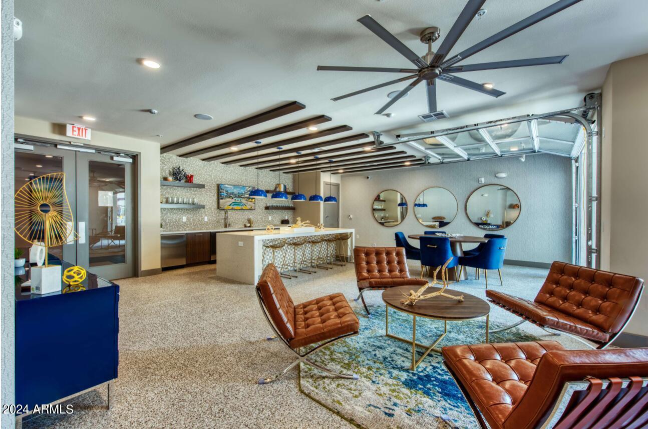 3601 N CENTRAL Avenue A1