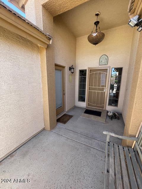 607 W VILLA RITA Drive