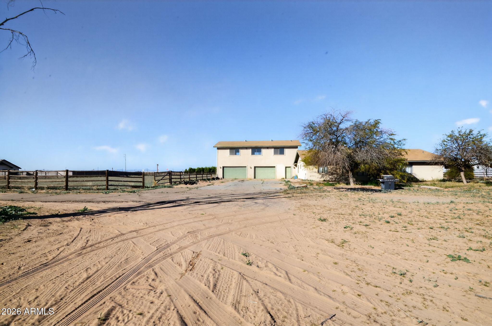 3525 E COUNTY 15TH Street