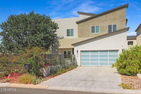 Photo of 3102 N 37th Street, Phoenix, AZ 85018 (MLS # 6930738)