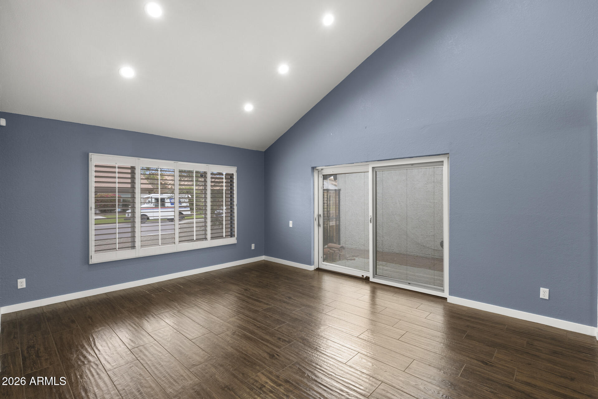 1331 E NORTHSHORE Drive