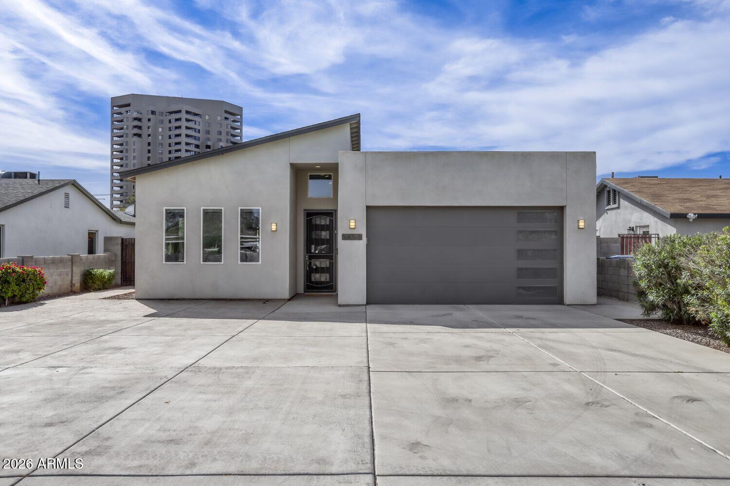 1005 E WELDON Avenue