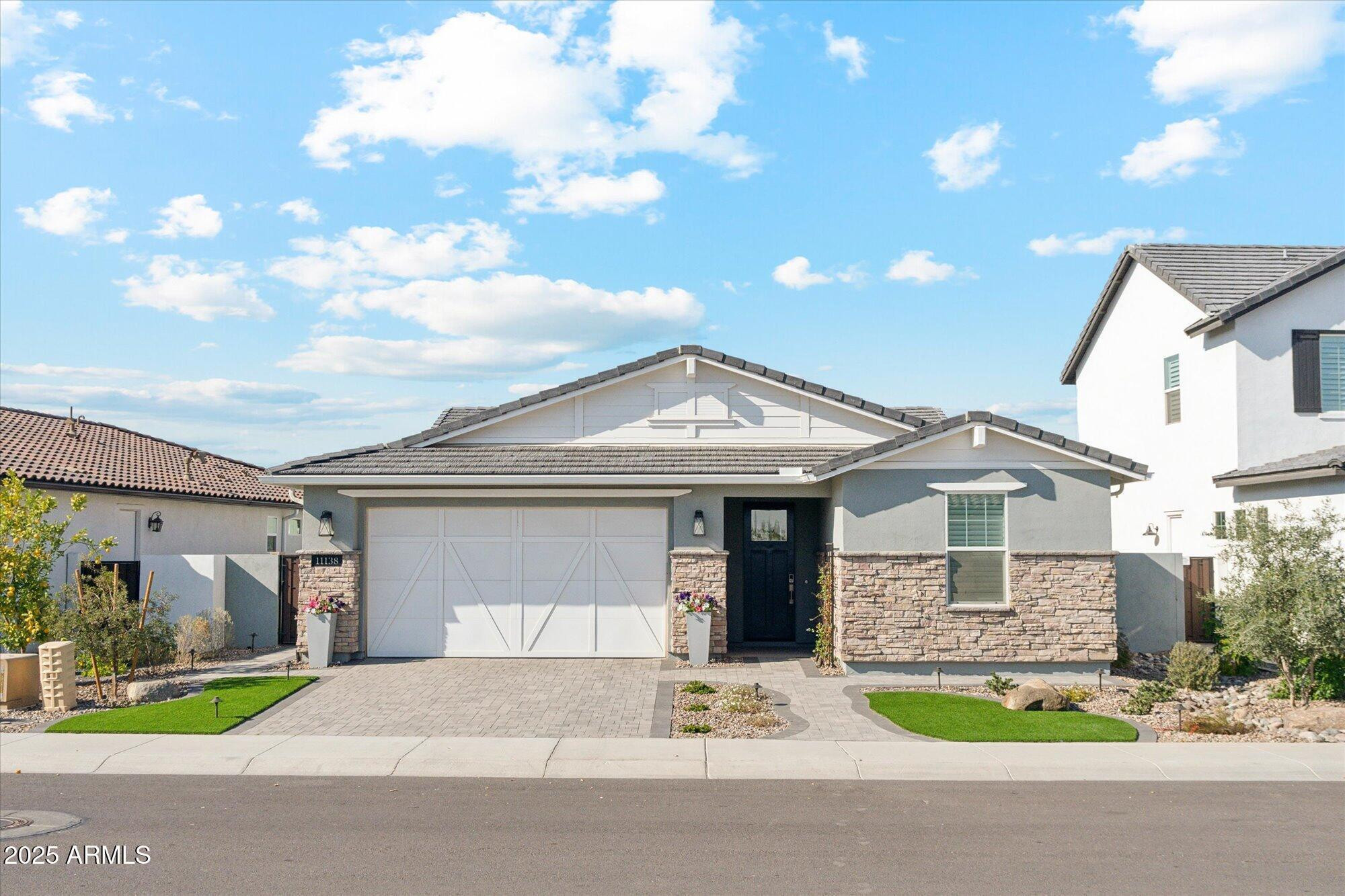 11138 N San Clemente Street