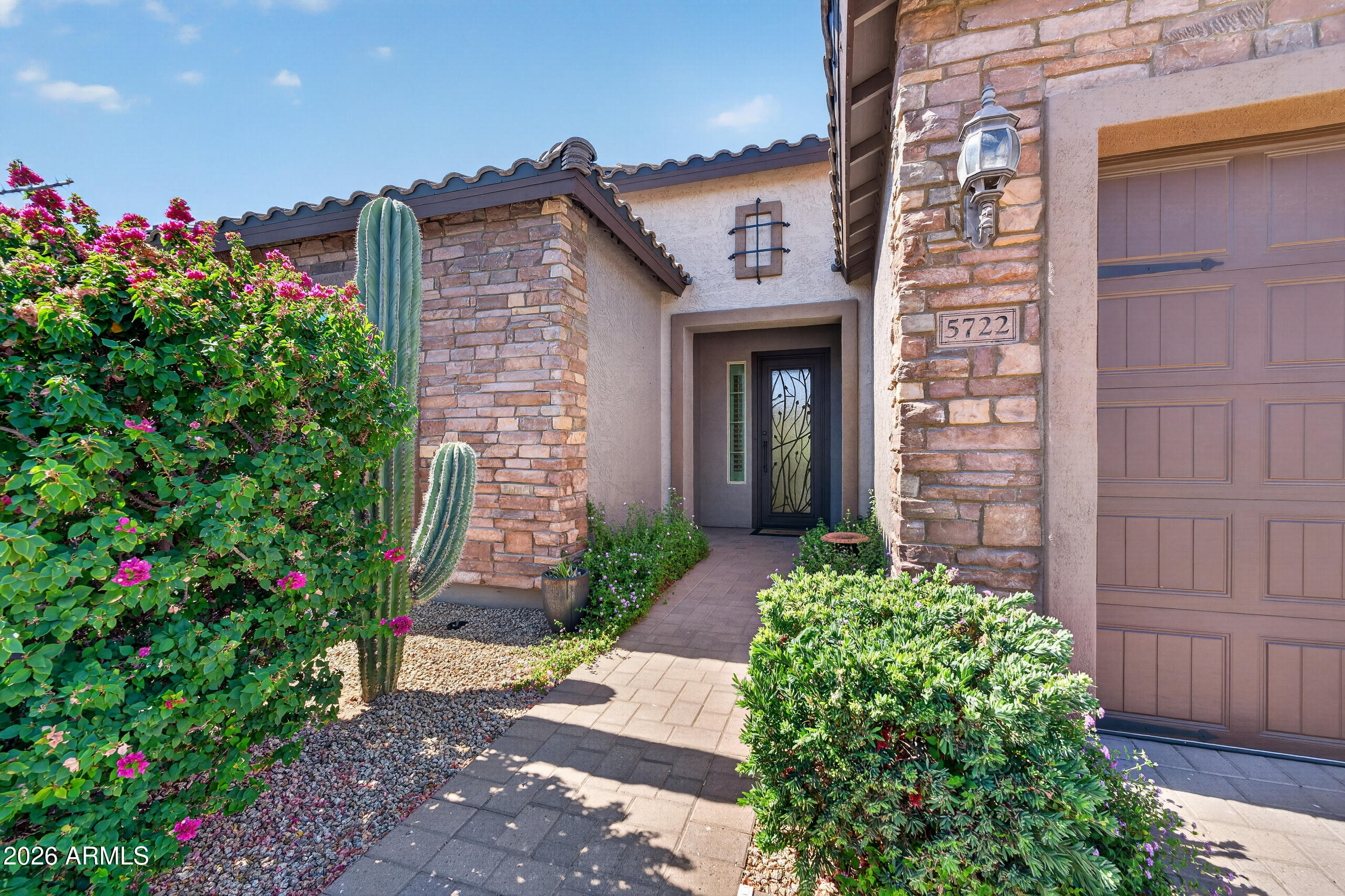 5722 E Jake Haven --