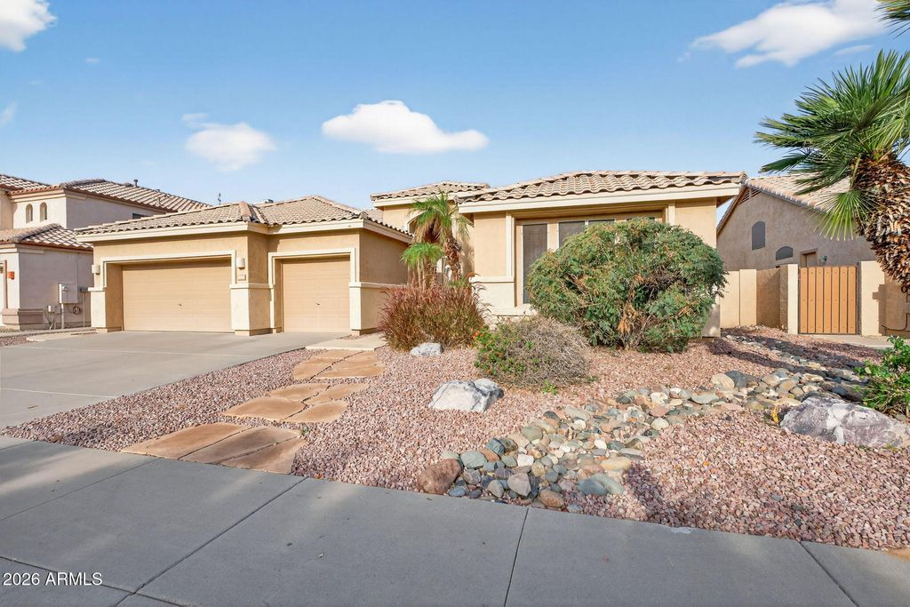 Photo of 1788 W Canary Way, Chandler, AZ 85286 (MLS # 6965003)