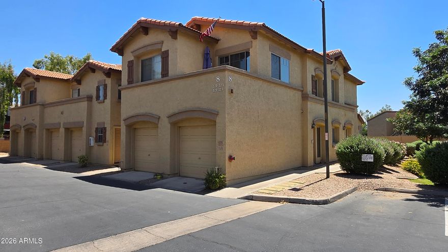Extraordinary ground-level condo with stunning greenbelt views in a gated community--truly one of a kind and one of the best units in the complex. Enjoy the beauty of the lush park setting without the maintenance. Ideally located near Loop 101, freeways, shopping, dining, entertainment, and local colleges.
This home features an outstanding open split floor plan with numerous upgrades, including tile flooring, maple cabinetry, ceiling fans, and a garage. Fresh interior paint gives the home a clean, modern feel.
A must-see property that perfectly combines comfort, style, and convenience.