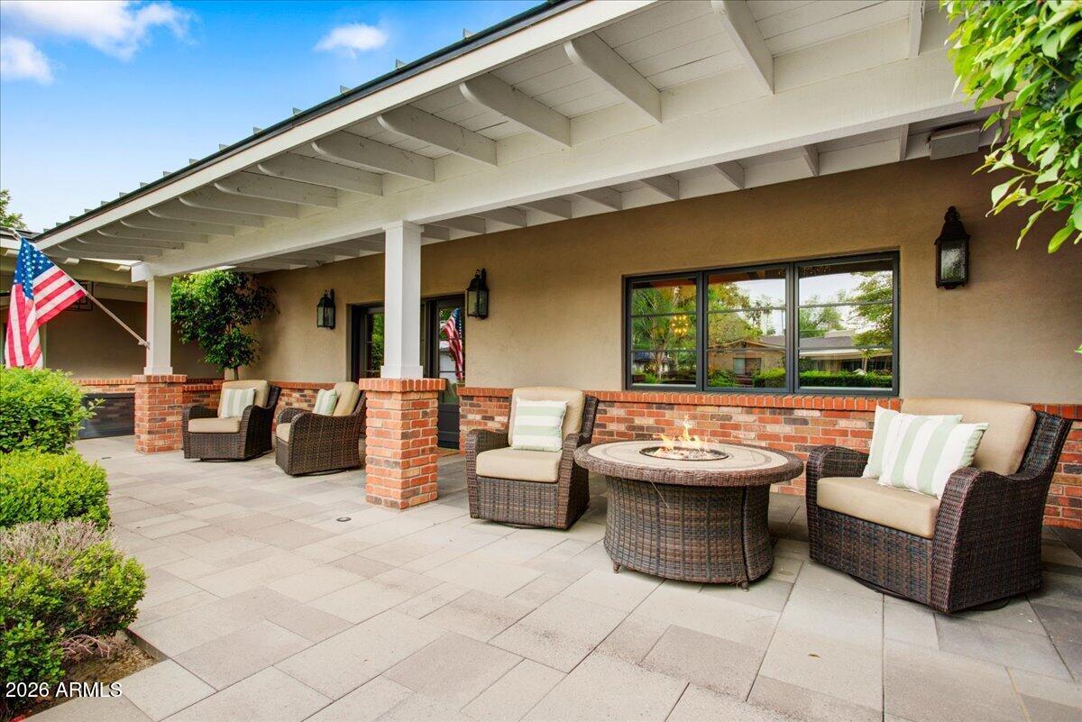 150 E WAGON WHEEL Drive