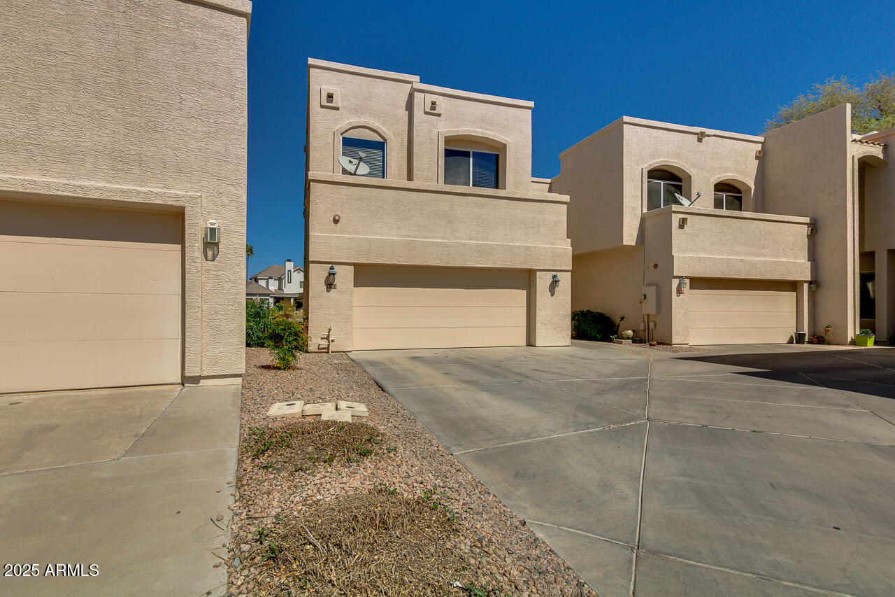 1414 W CORAL REEF Drive