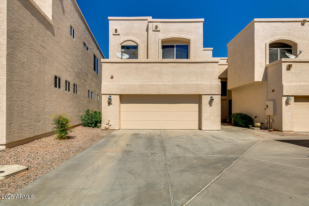 1414 W CORAL REEF Drive