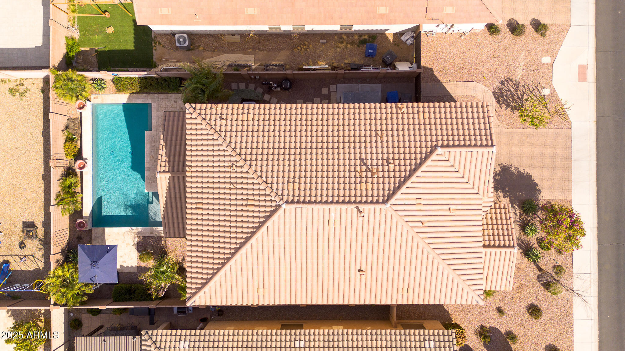3322 E LANTANA Place