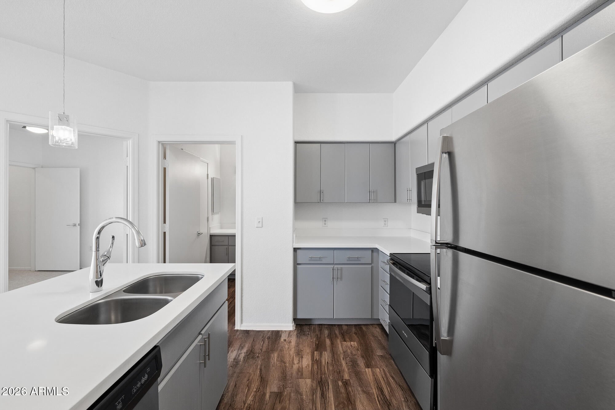 5302 E VAN BUREN Street 3016