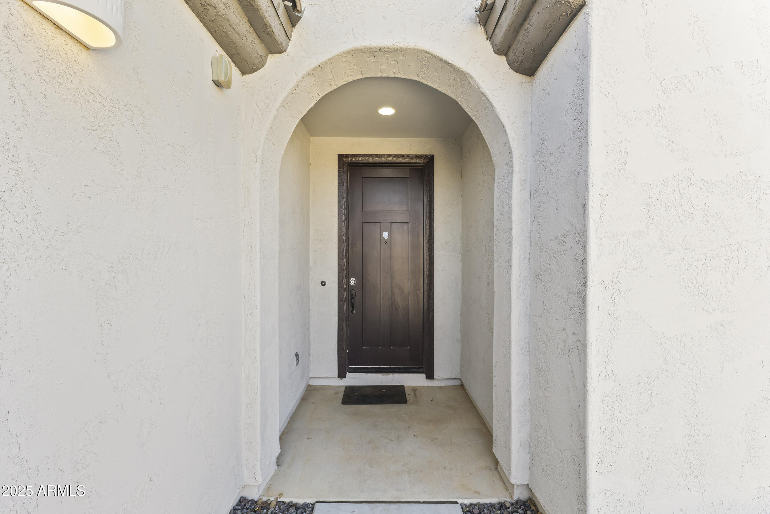 25915 W QUAIL Avenue