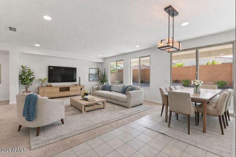 25915 W QUAIL Avenue