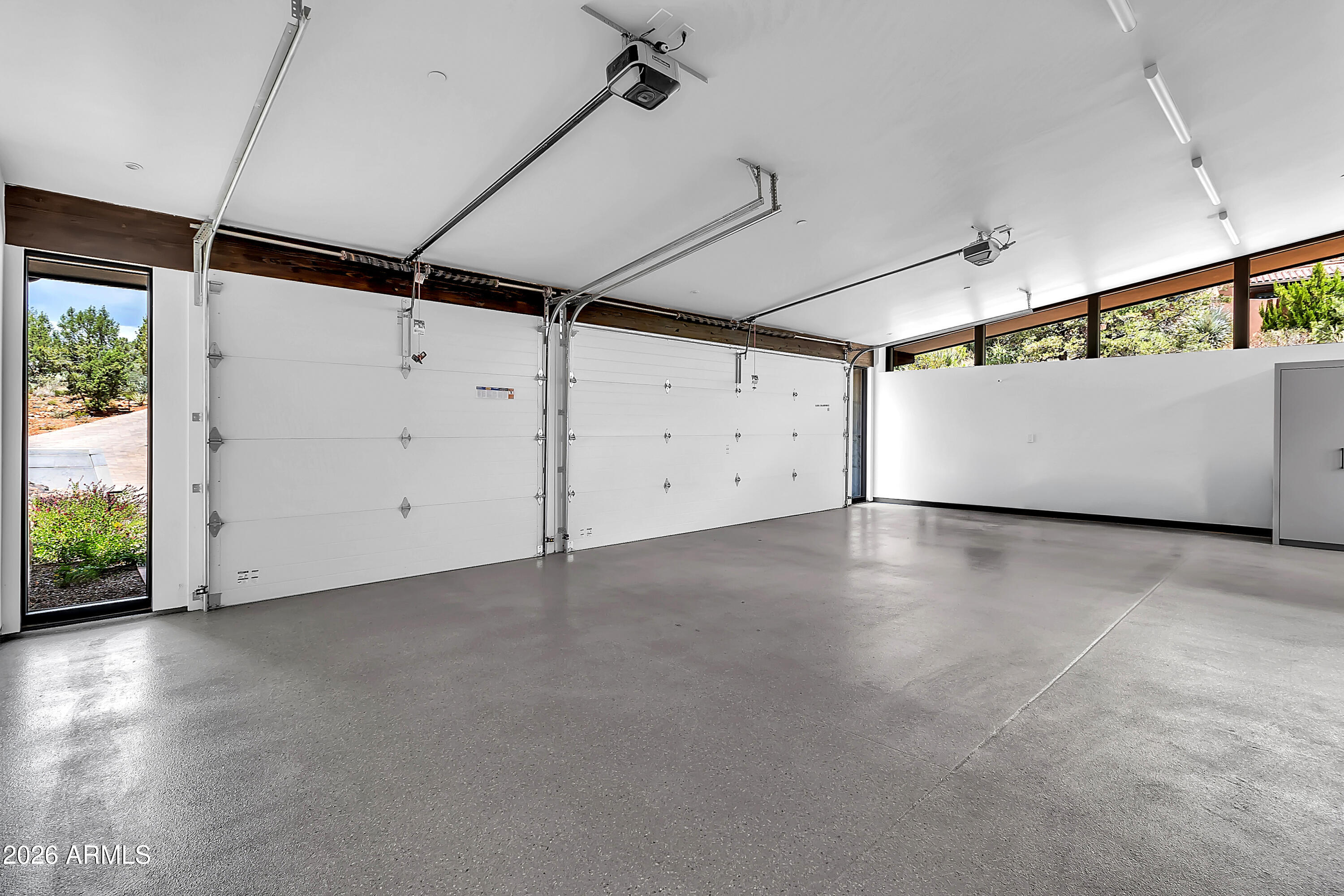 10 TOURMALINE Drive
