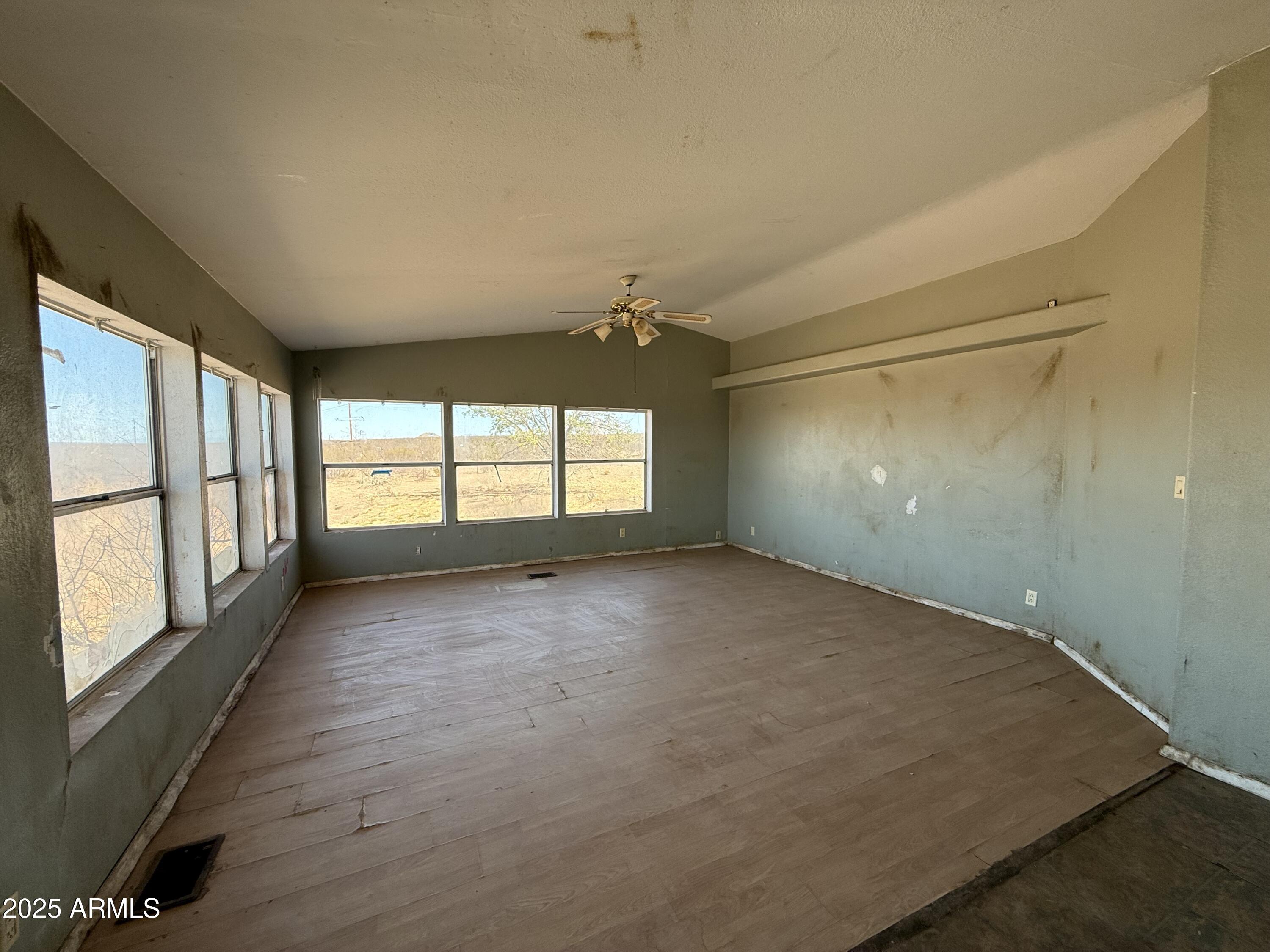HIGH KNOLL RANCHES - Residential