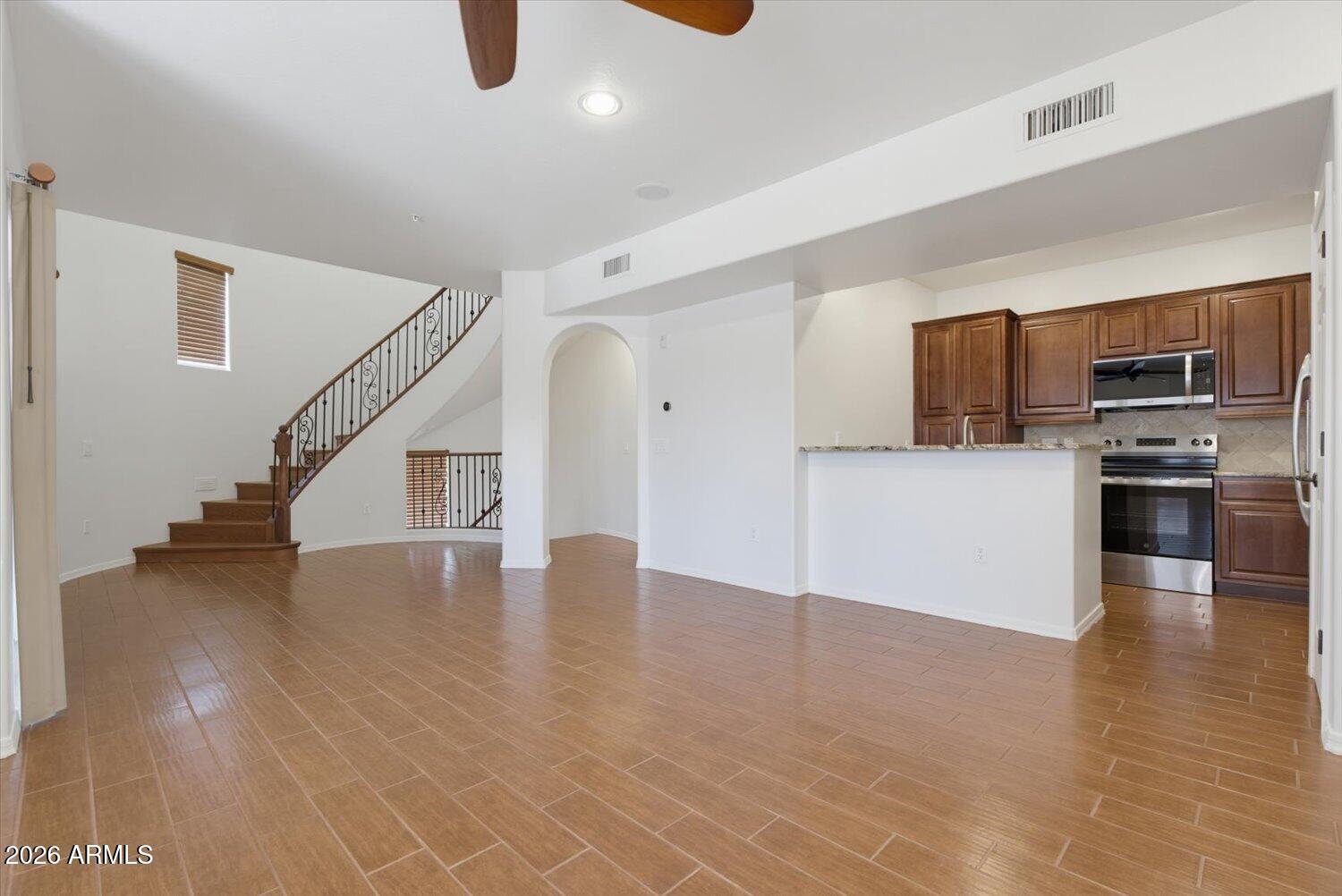 3935 E ROUGH RIDER Road 1056
