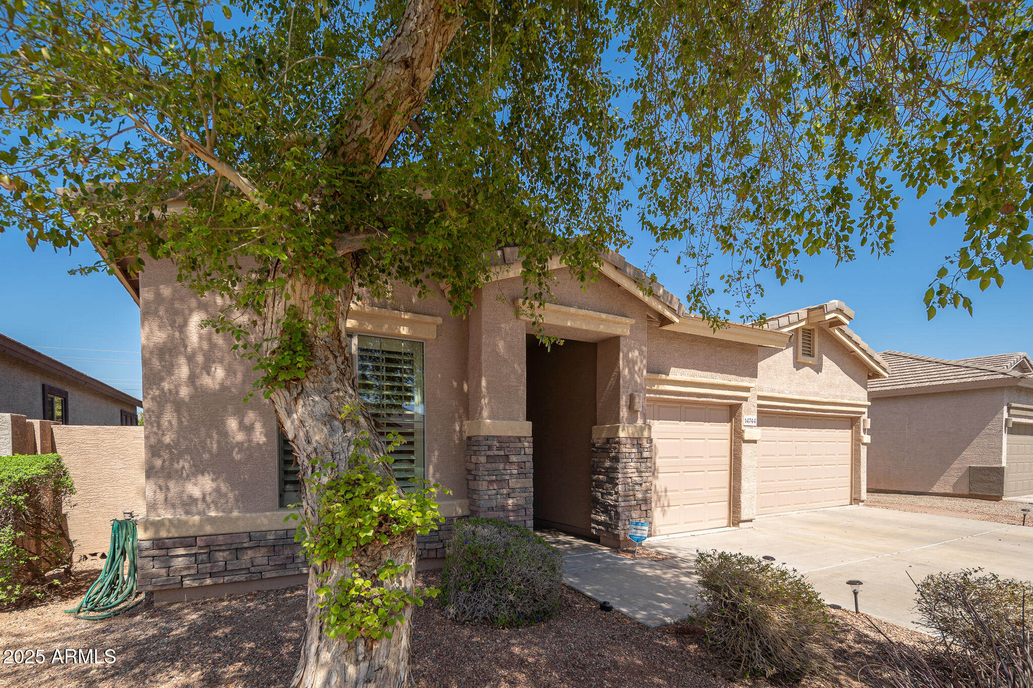 Goodyear, Arizona 85395, United States, 3 Bedrooms Bedrooms, ,2 BathroomsBathrooms,Residential,Active,97144