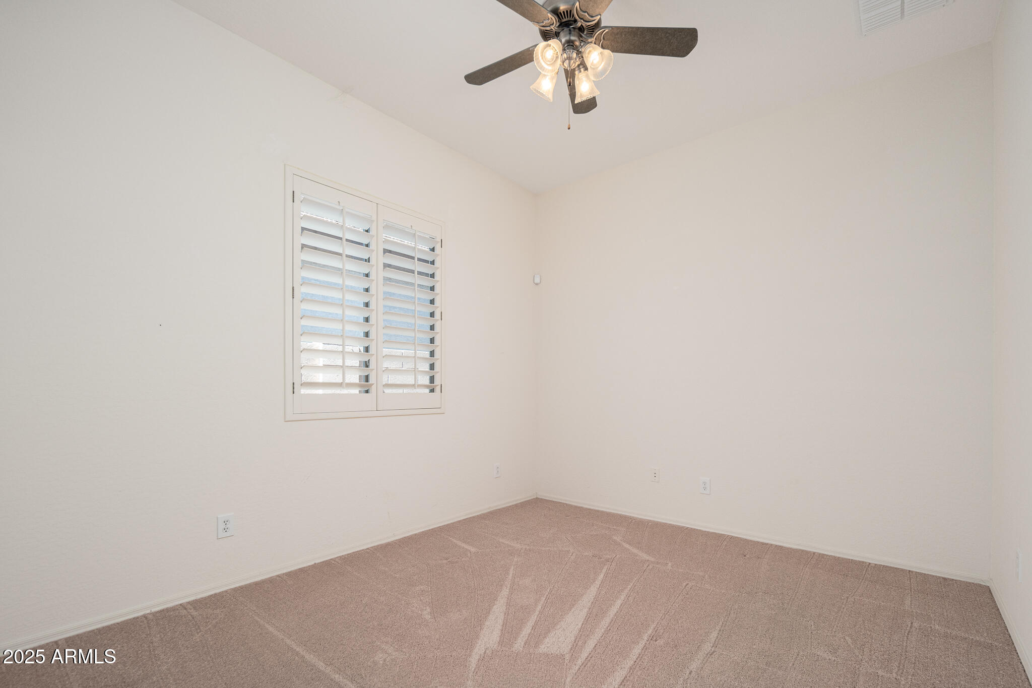Goodyear, Arizona 85395, United States, 3 Bedrooms Bedrooms, ,2 BathroomsBathrooms,Residential,Active,97144