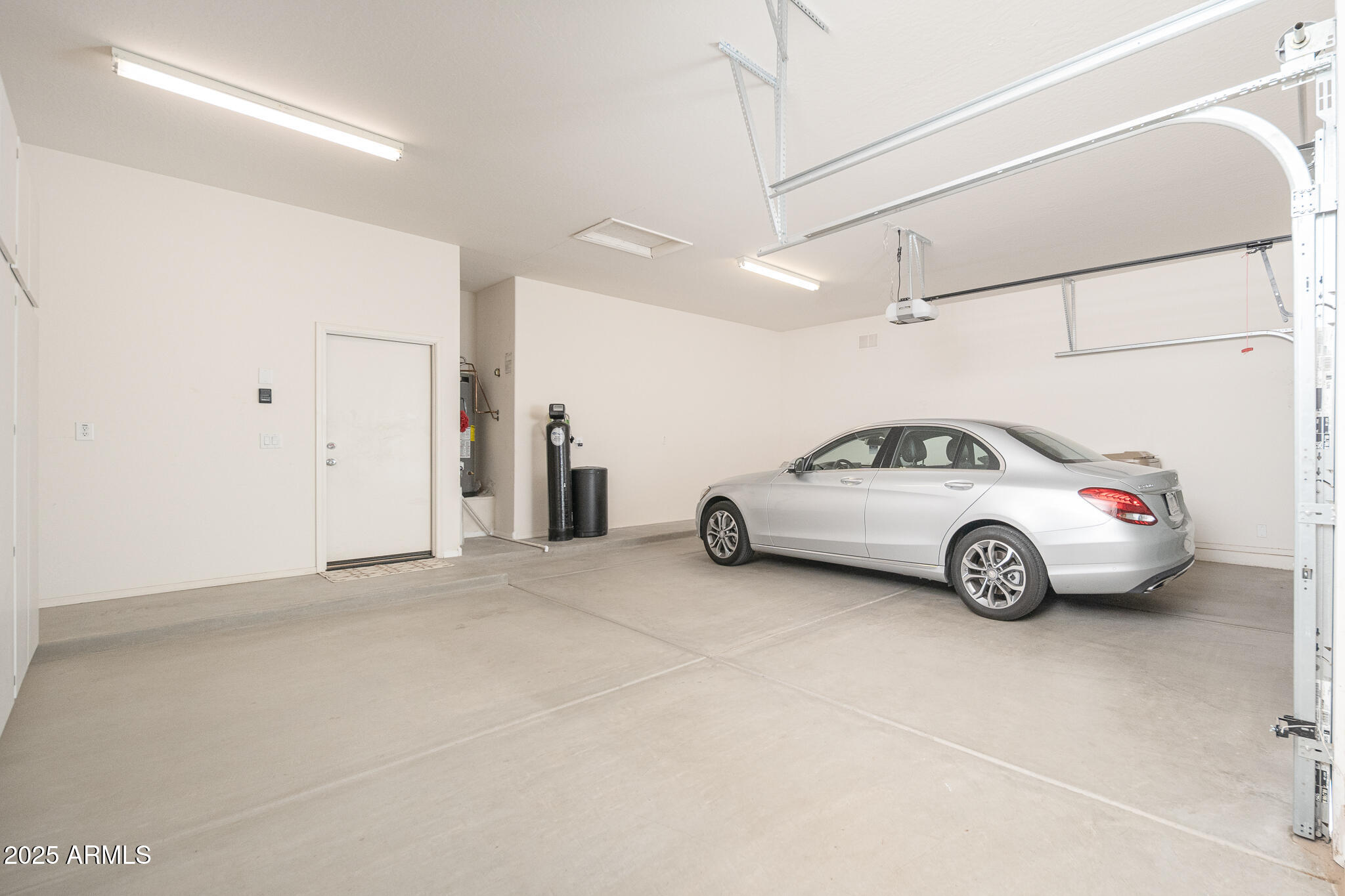 Goodyear, Arizona 85395, United States, 3 Bedrooms Bedrooms, ,2 BathroomsBathrooms,Residential,Active,97144