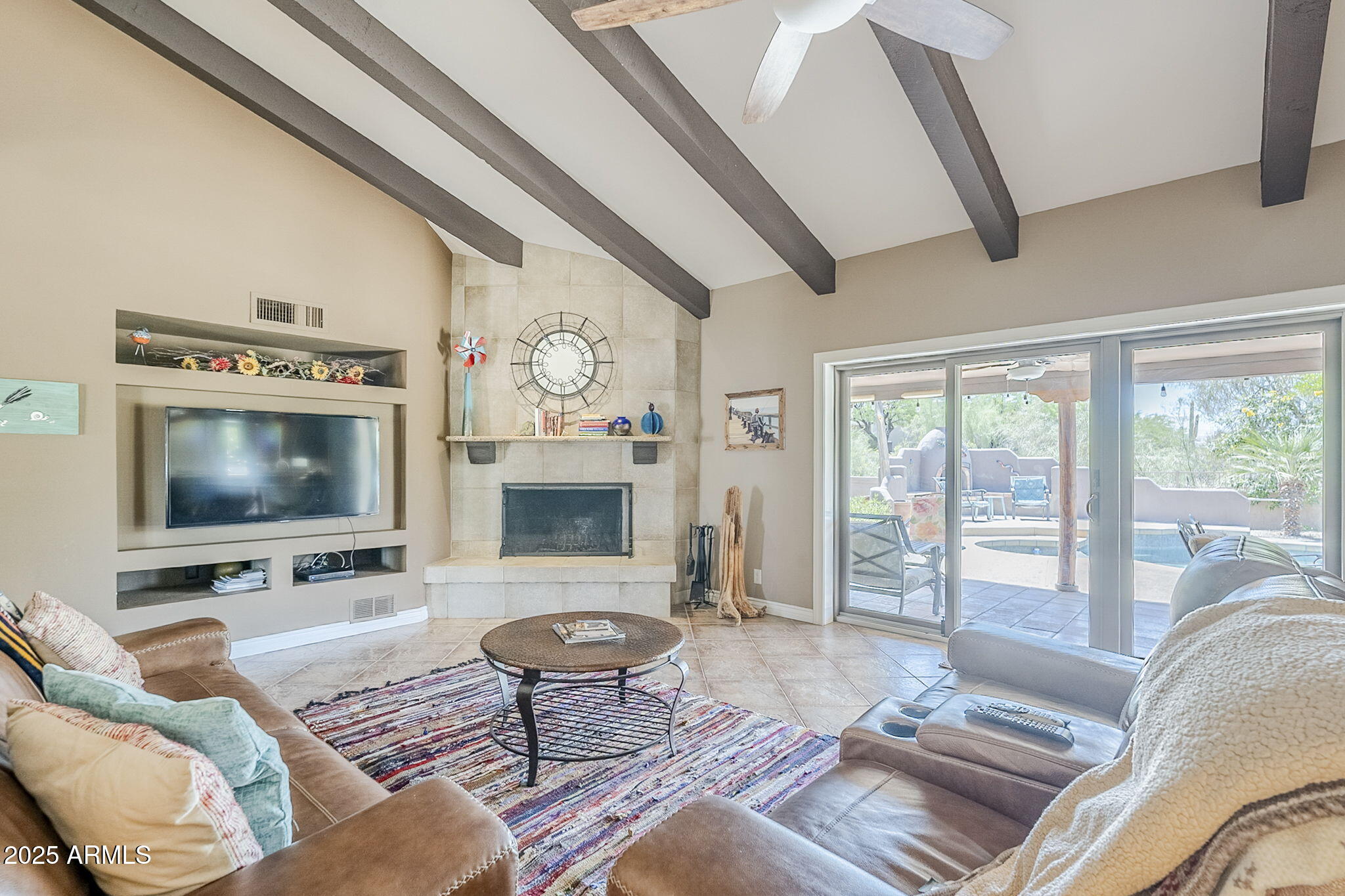 9421 E CALLE DE VALLE Drive
