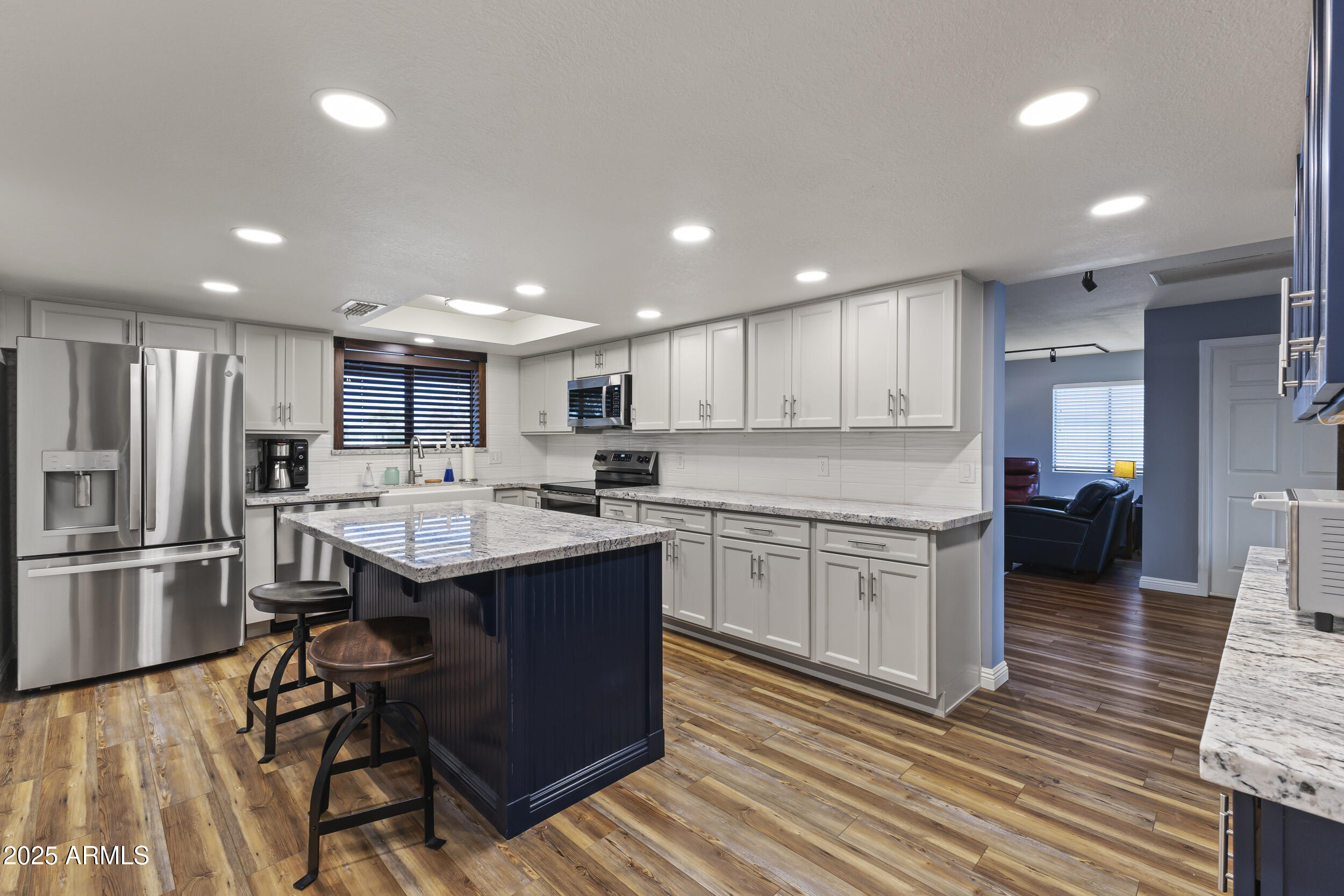 232 W SAN ANGELO Street
