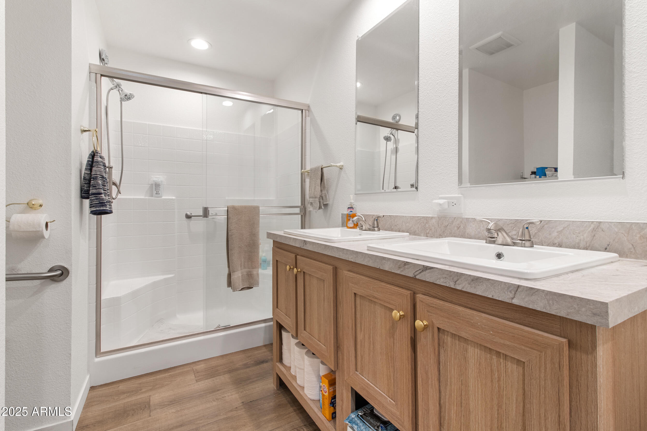 2060 N CENTER Street 183