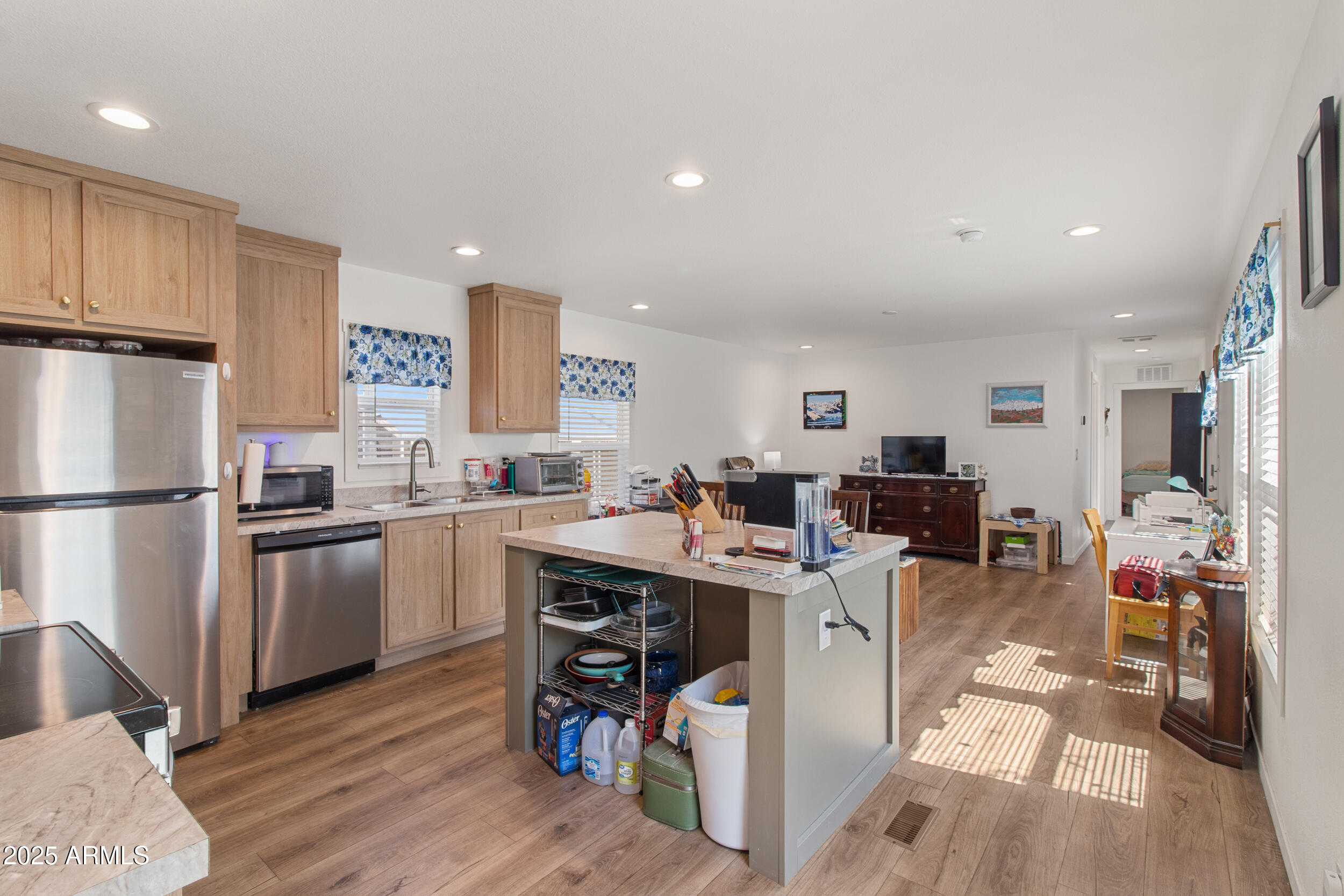 2060 N CENTER Street 183