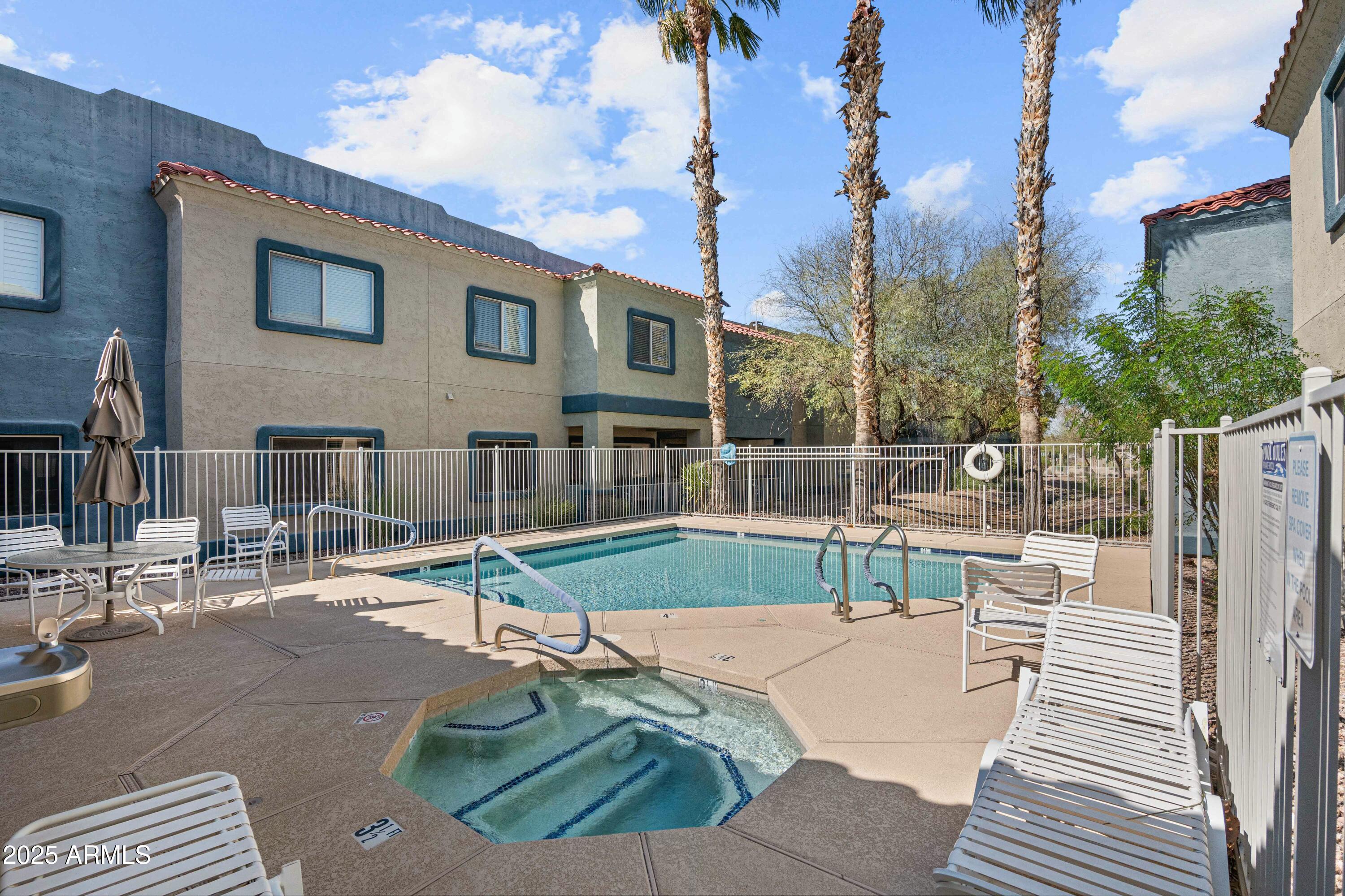 TOWN CENTER CROSSING CONDOMINIUMS - Residential