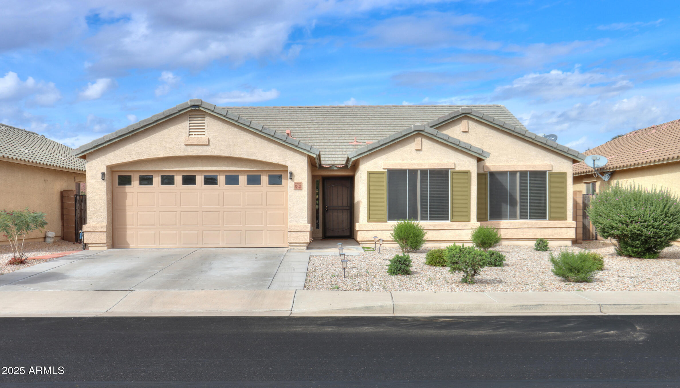 37140 W LEONESSA Avenue