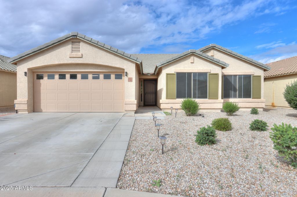 Photo of 37140 W Leonessa Avenue, Maricopa, AZ 85138 (MLS # 6950609)