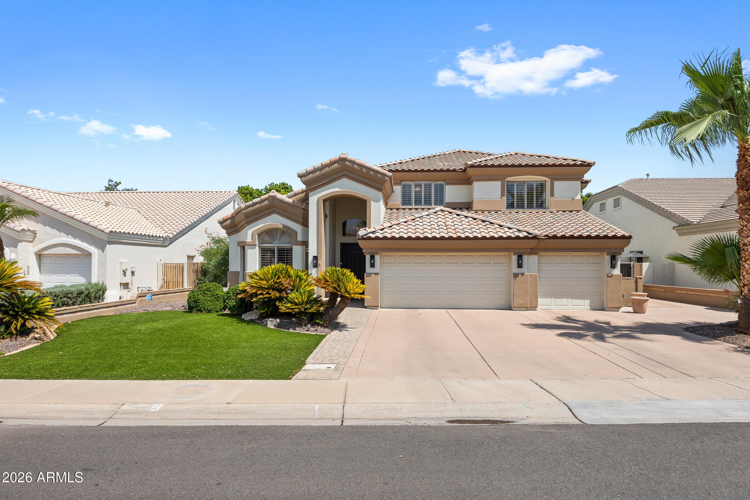 1442 E CATAMARAN Drive