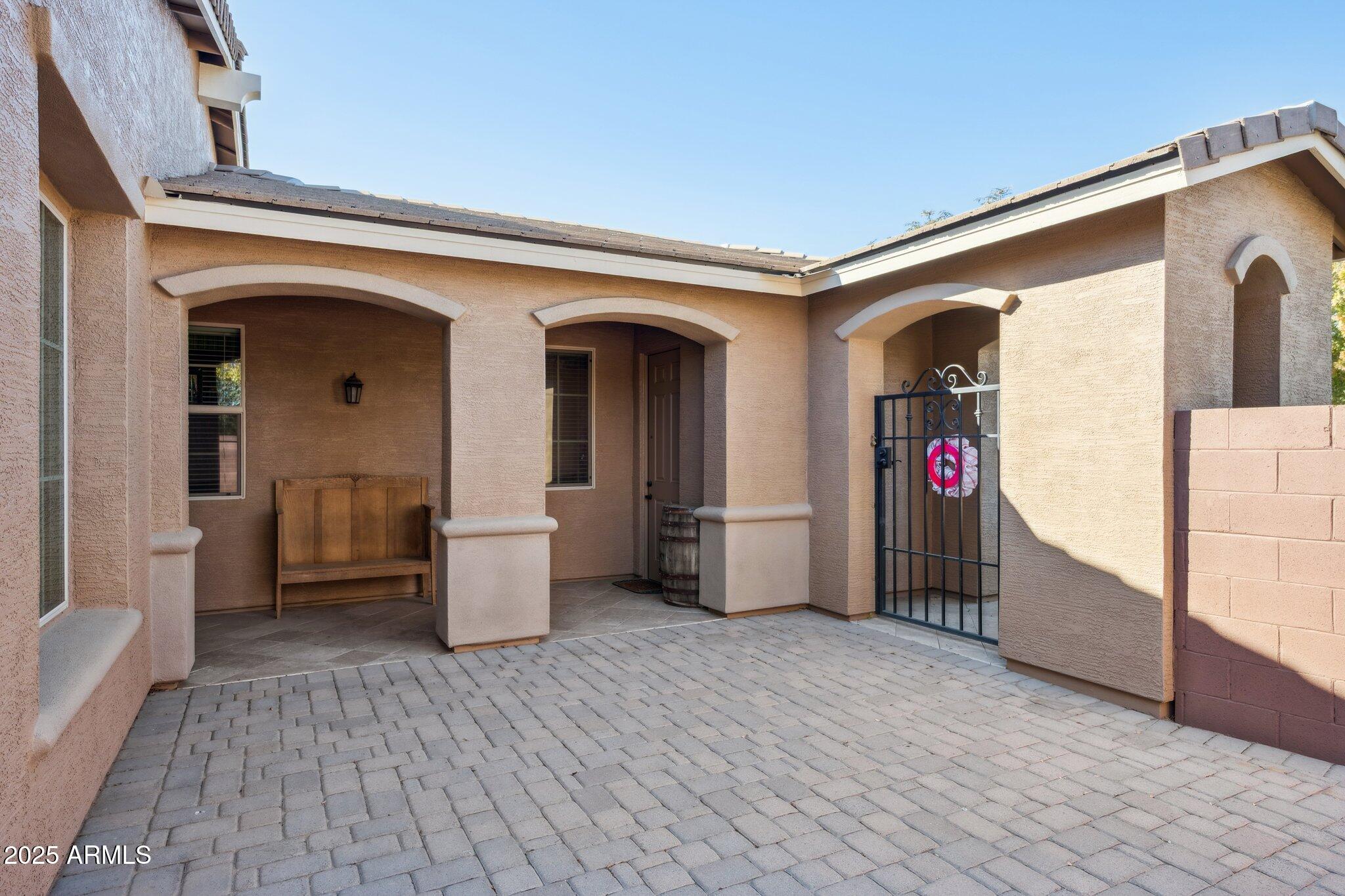 401 W BASSWOOD Avenue