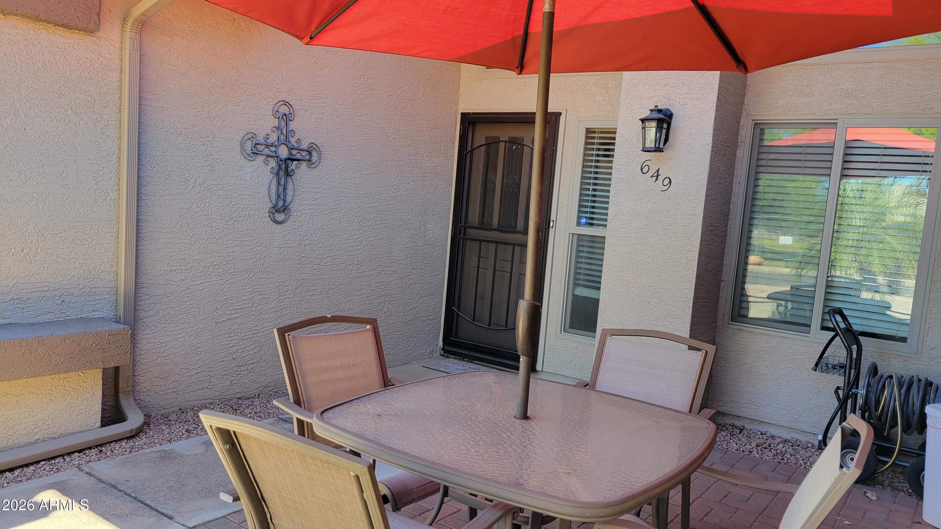 649 E AVENIDA SIERRA MADRE --