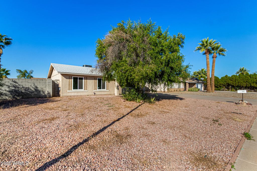 Photo of 18406 N 55th Avenue, Glendale, AZ 85308 (MLS # 6958238)