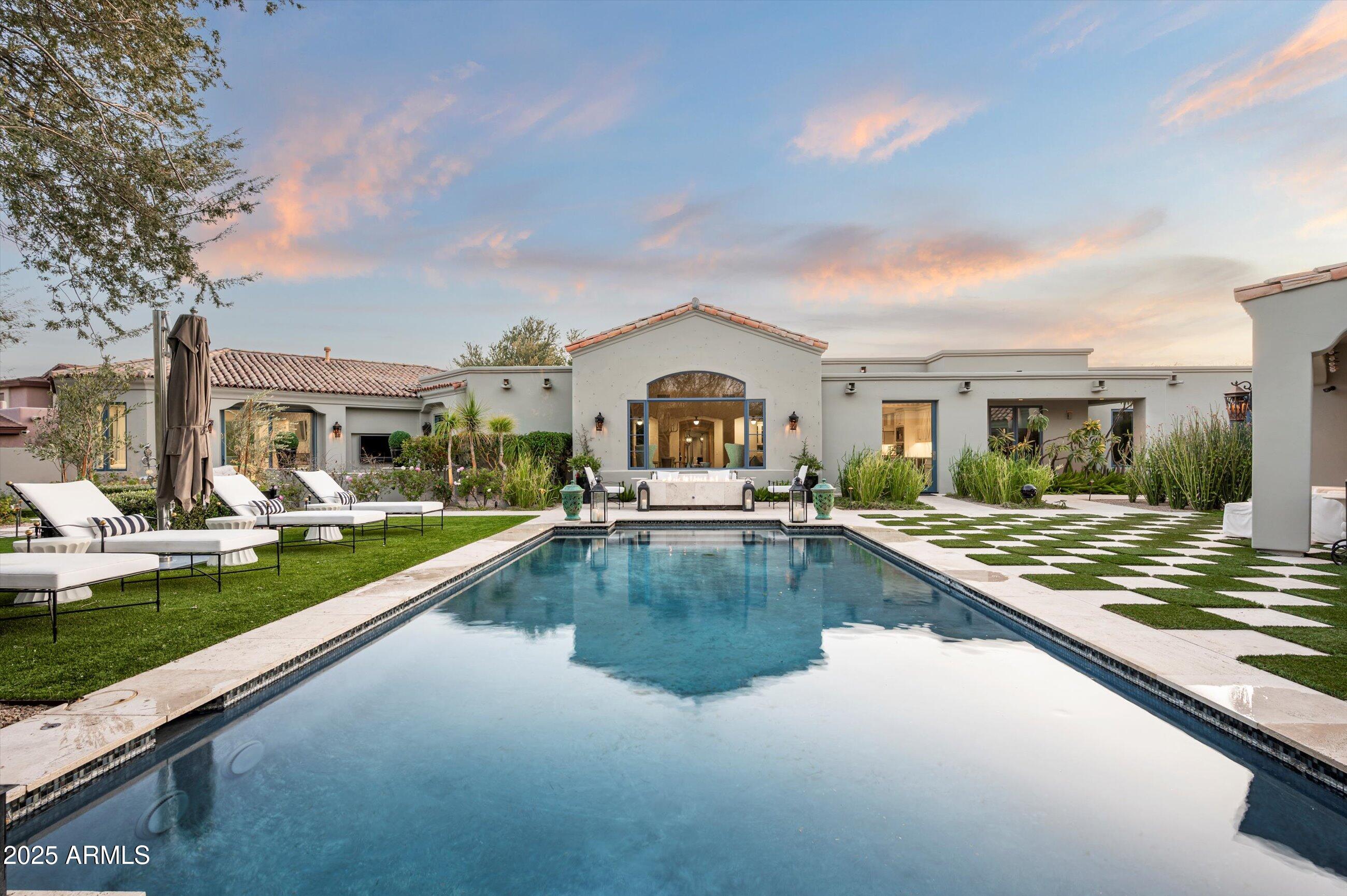 9290 E THOMPSON PEAK Parkway 422