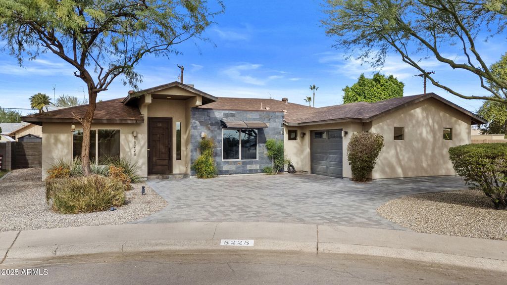 Photo of 8228 E Monte Vista Road, Scottsdale, AZ 85257 (MLS # 6952477)