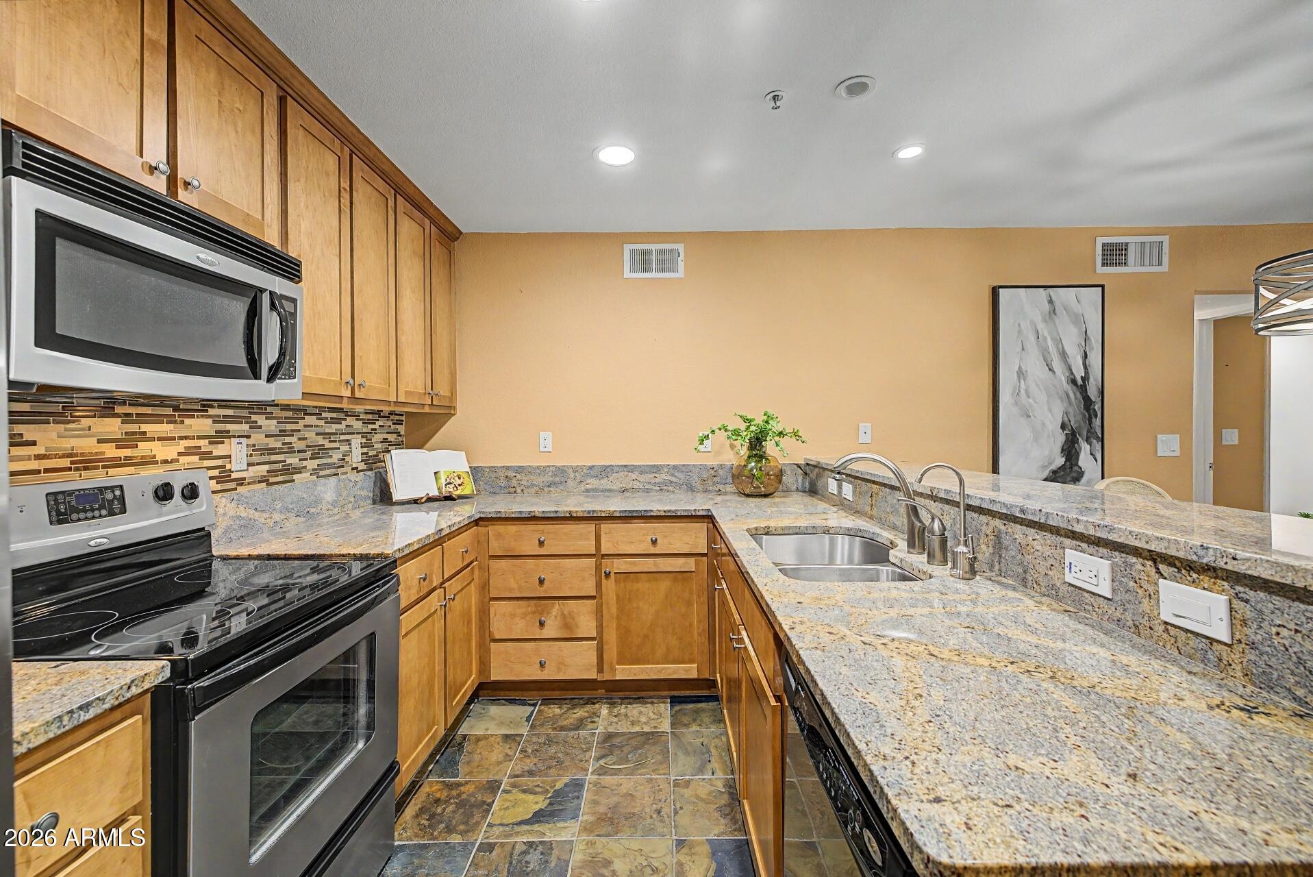 4704 E PARADISE VILLAGE Parkway N 226