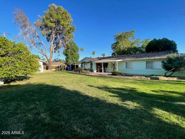 1302 W HAYWARD Avenue
