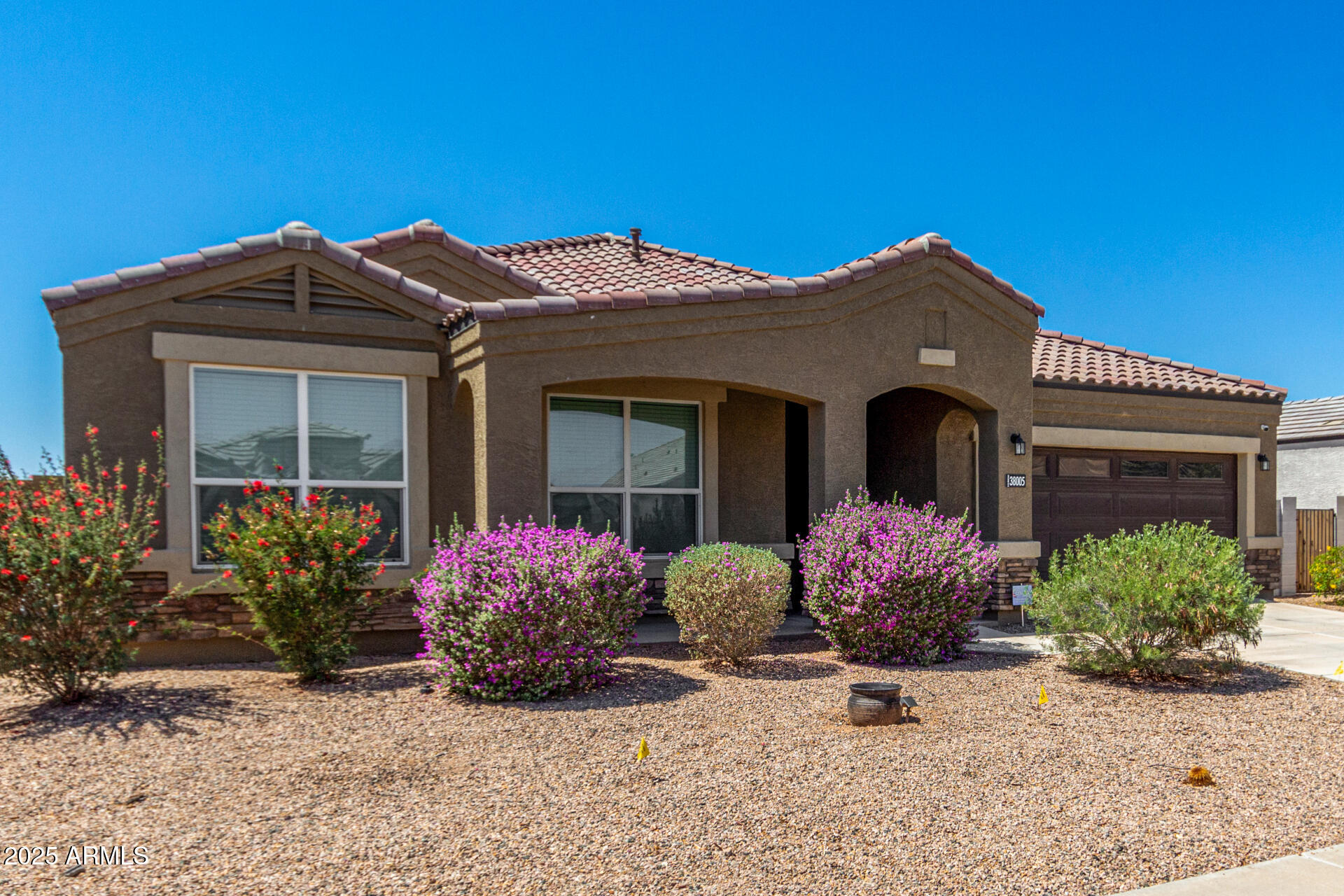 38005 W MONTSERRAT Street